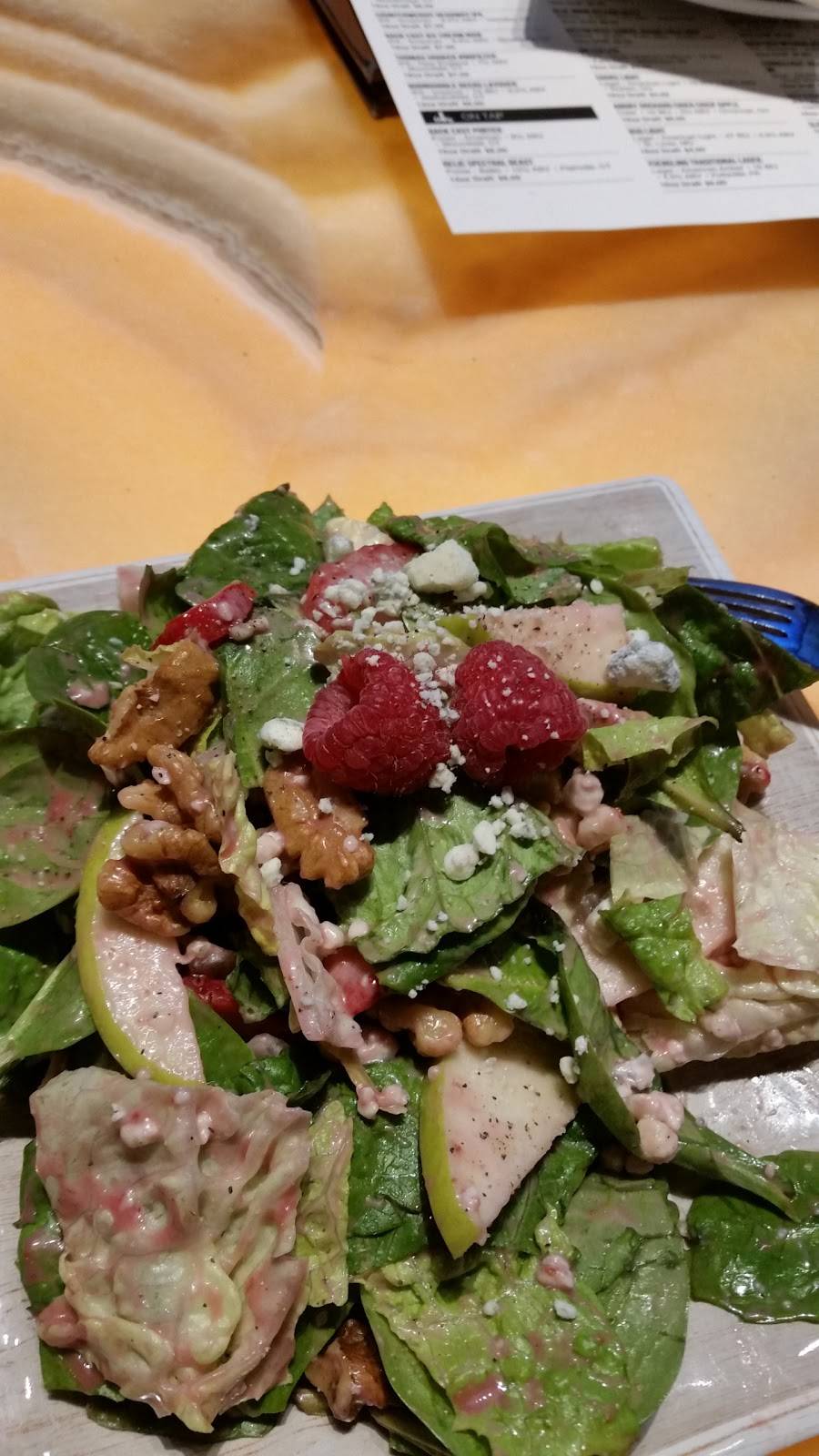 Bobby Vs Restaurant and Sports Bar | restaurant | 11 Schoephoester Rd, Windsor Locks, CT 06096, USA | 8606275808 OR +1 860-627-5808