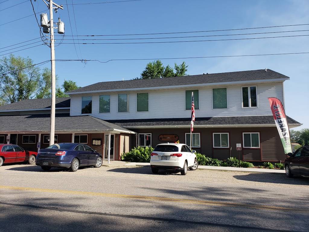 Kazarellis At Millers Bay | restaurant | 1127 Lakeside Ave, Milford, IA 51351, USA | 7123373238 OR +1 712-337-3238