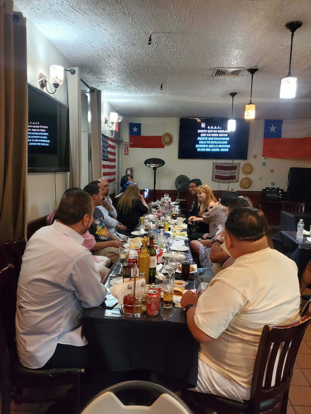 La Roja de Todos | restaurant | 3307 108th St, Queens, NY 11368, USA | 7184243055 OR +1 718-424-3055