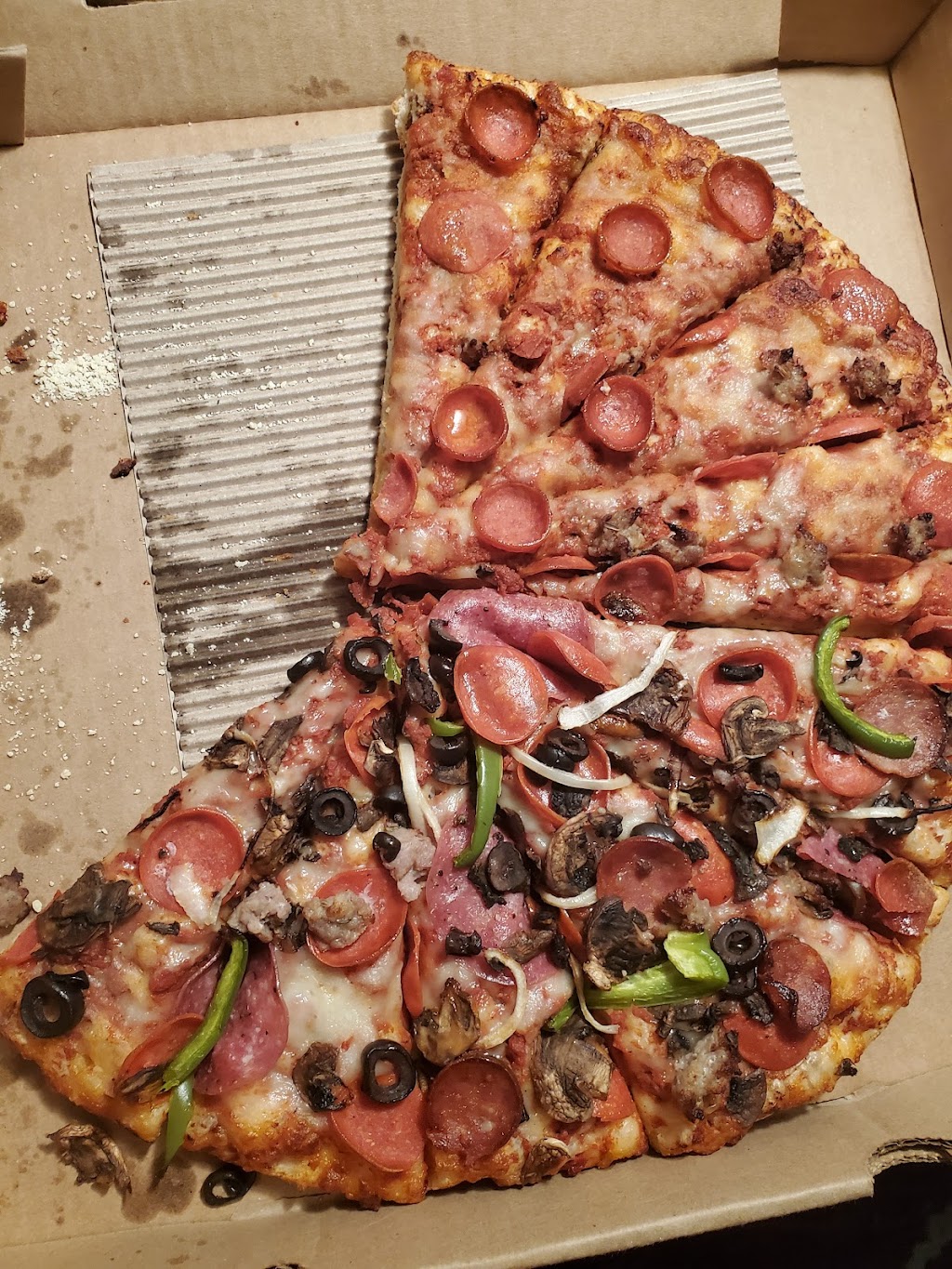 Mountain Mikes Pizza | meal delivery | 1145-1525 E Robertson Blvd, Chowchilla, CA 93610, USA | 5596651305 OR +1 559-665-1305