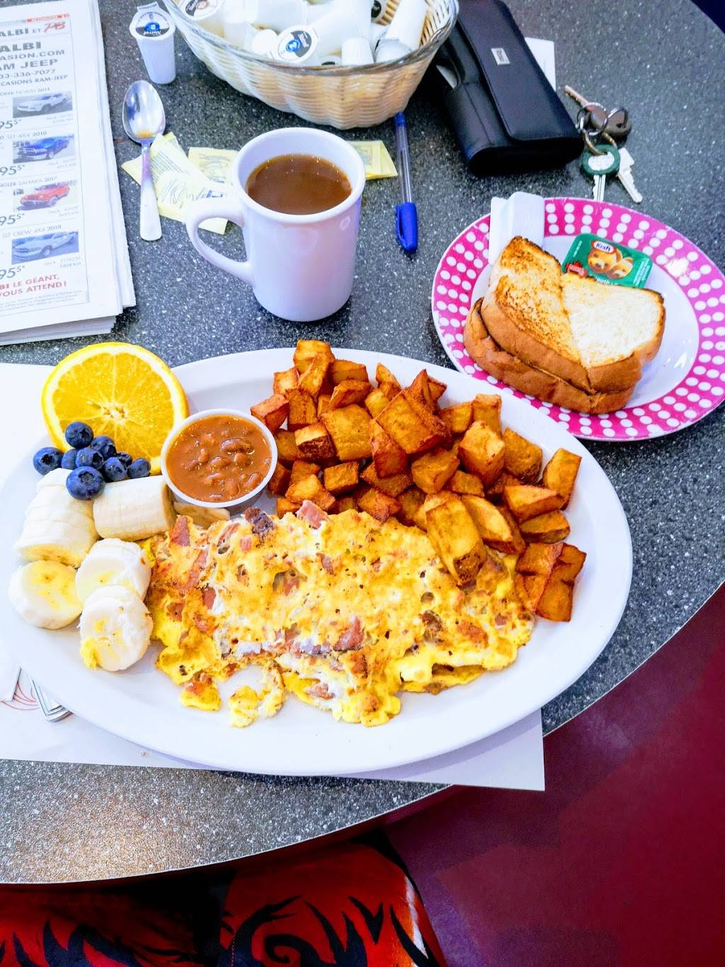 La Belle Province | restaurant | 273 Boulevard Cartier O, Laval, QC H7N 2H9, Canada | 4506690333 OR +1 450-669-0333