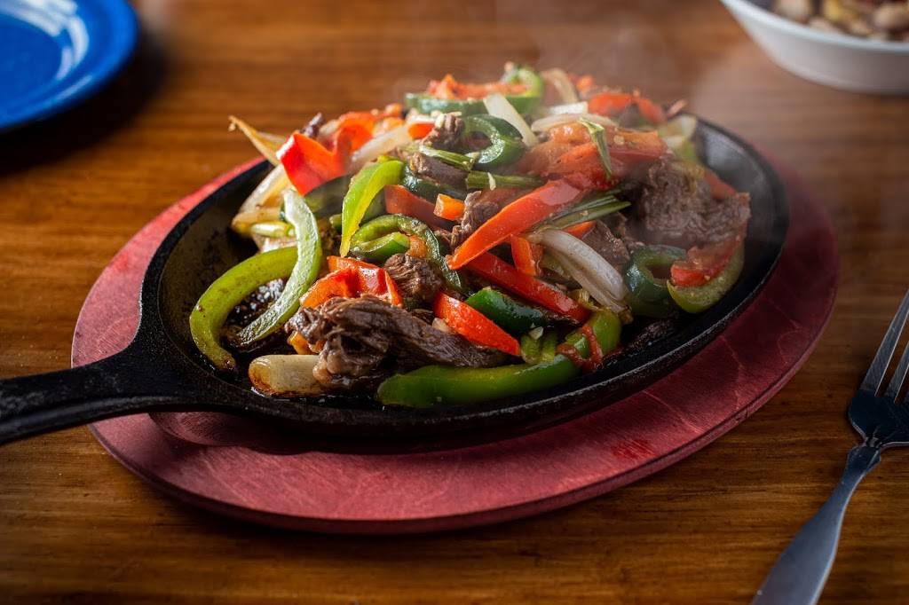 La Celia Latin Kitchen | restaurant | 2890 N Milwaukee Ave, Chicago, IL 60618, USA | 7733607536 OR +1 773-360-7536