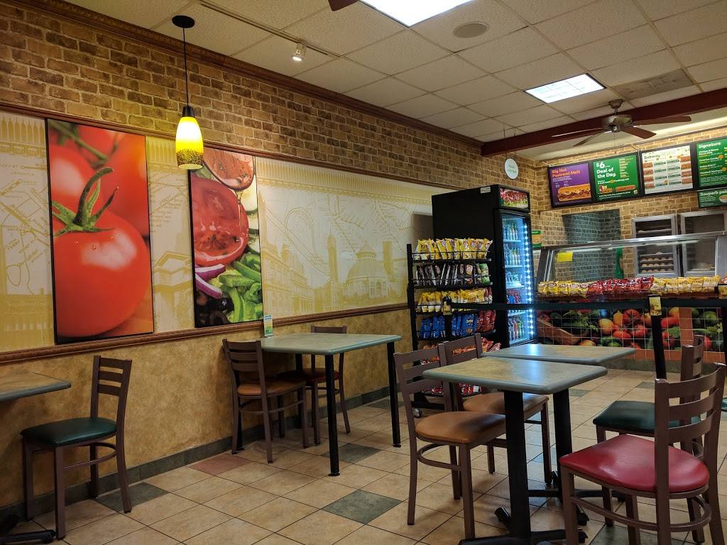 Subway | restaurant | 1510 Belle View Blvd, Alexandria, VA 22307, USA | 7037681734 OR +1 703-768-1734