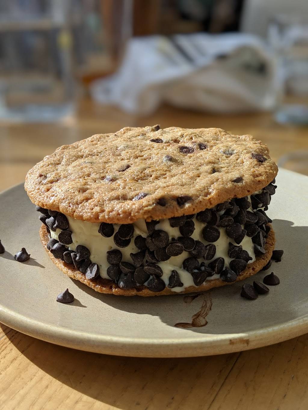 Summer House Santa Monica | restaurant | 1954 N Halsted St, Chicago, IL 60614, USA | 7736344100 OR +1 773-634-4100