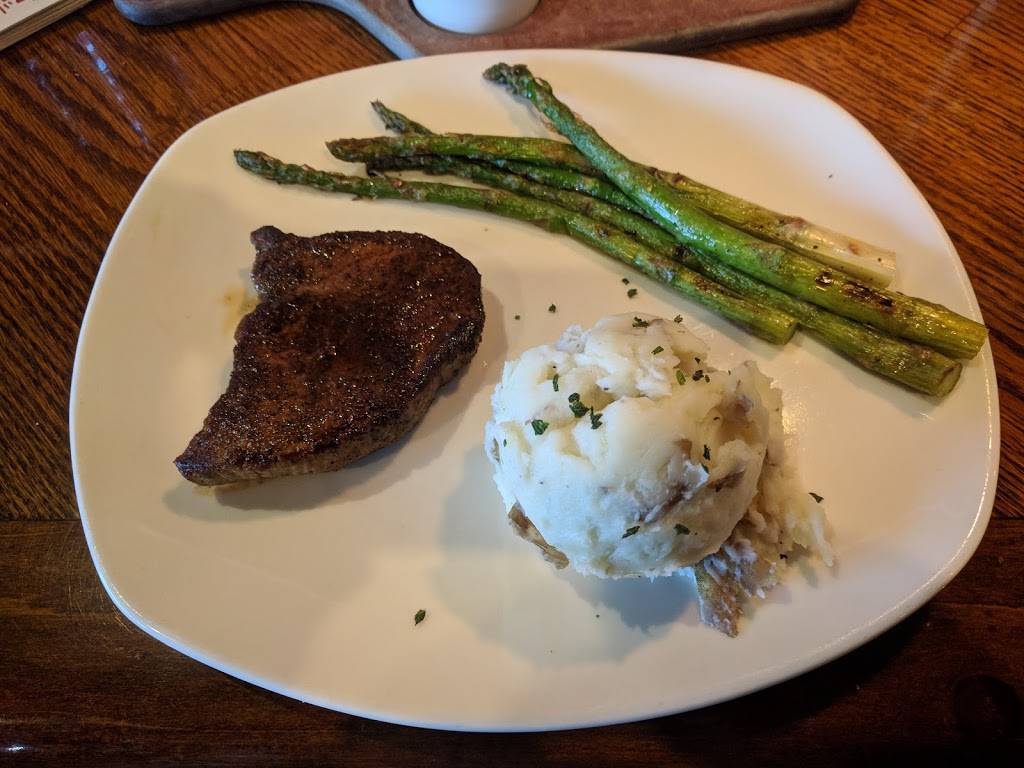 Outback Steakhouse | restaurant | 633 N 48th St, Lincoln, NE 68504, USA | 4024655050 OR +1 402-465-5050