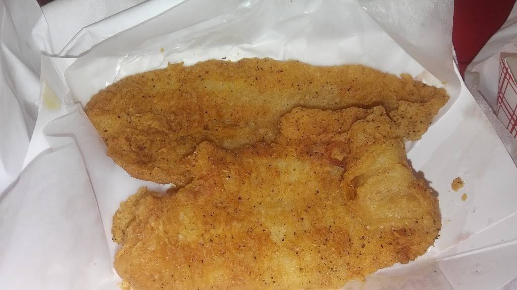 Frencheys Chicken | restaurant | 5338 W Orem Dr, Houston, TX 77045, USA | 7134333111 OR +1 713-433-3111