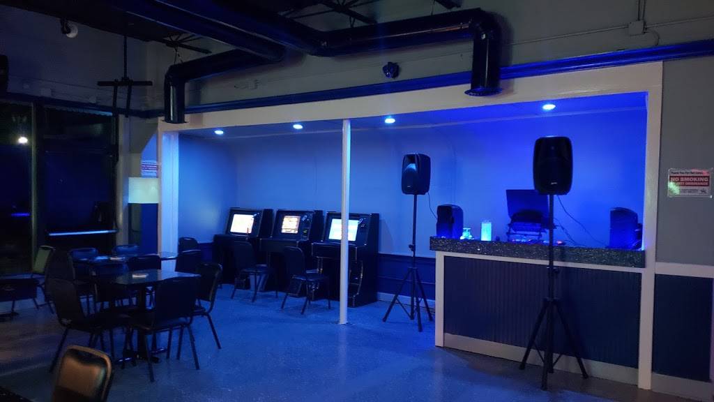 The Spot Bar | restaurant | 3101 E Division St, Arlington, TX 76011, USA | 8175389123 OR +1 817-538-9123