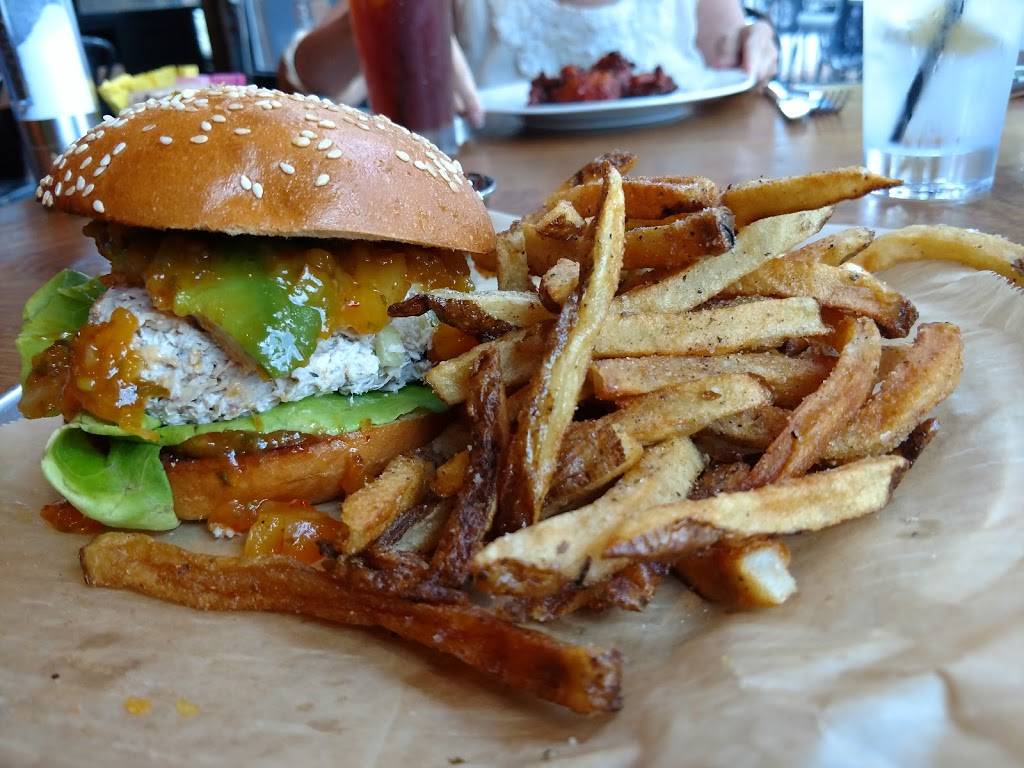 Tela Bar + Kitchen | restaurant | 1212 Springfield Pike, Cincinnati, OH 45215, USA | 5138218352 OR +1 513-821-8352