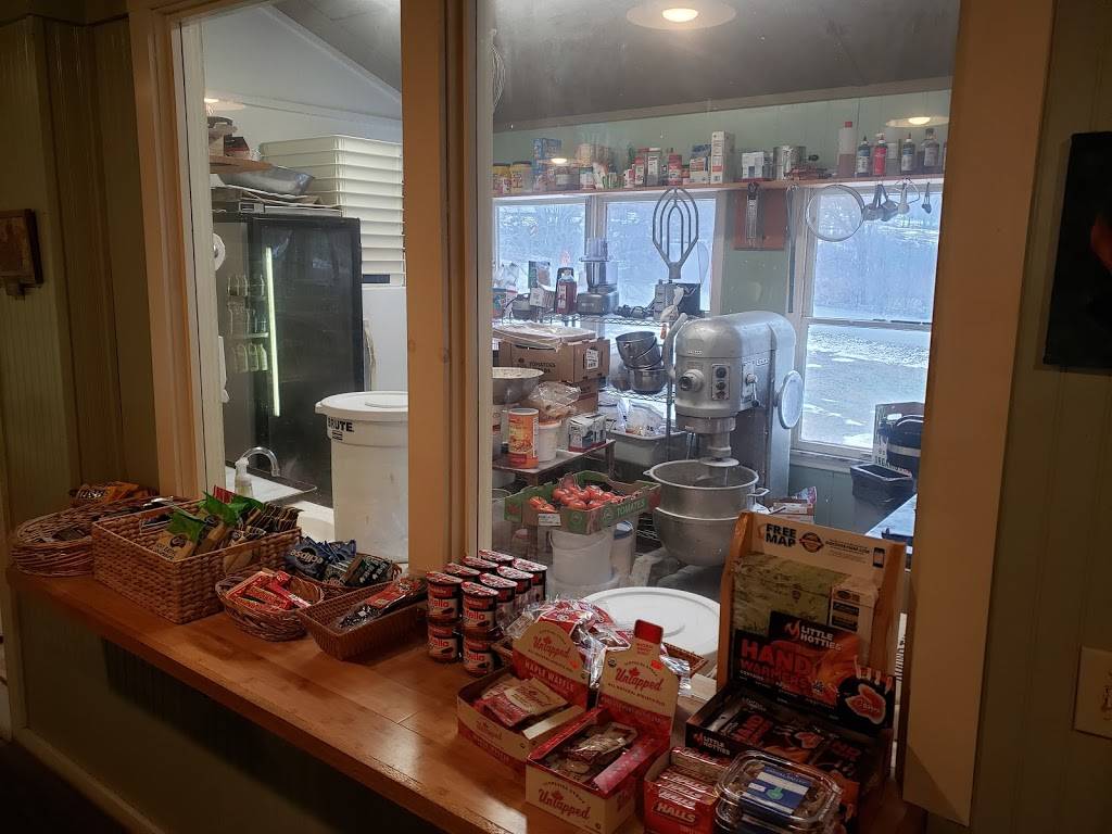 Pizza Joint | meal takeaway | 383 Moscow Rd, Stowe, VT 05672, USA | 8022534172 OR +1 802-253-4172