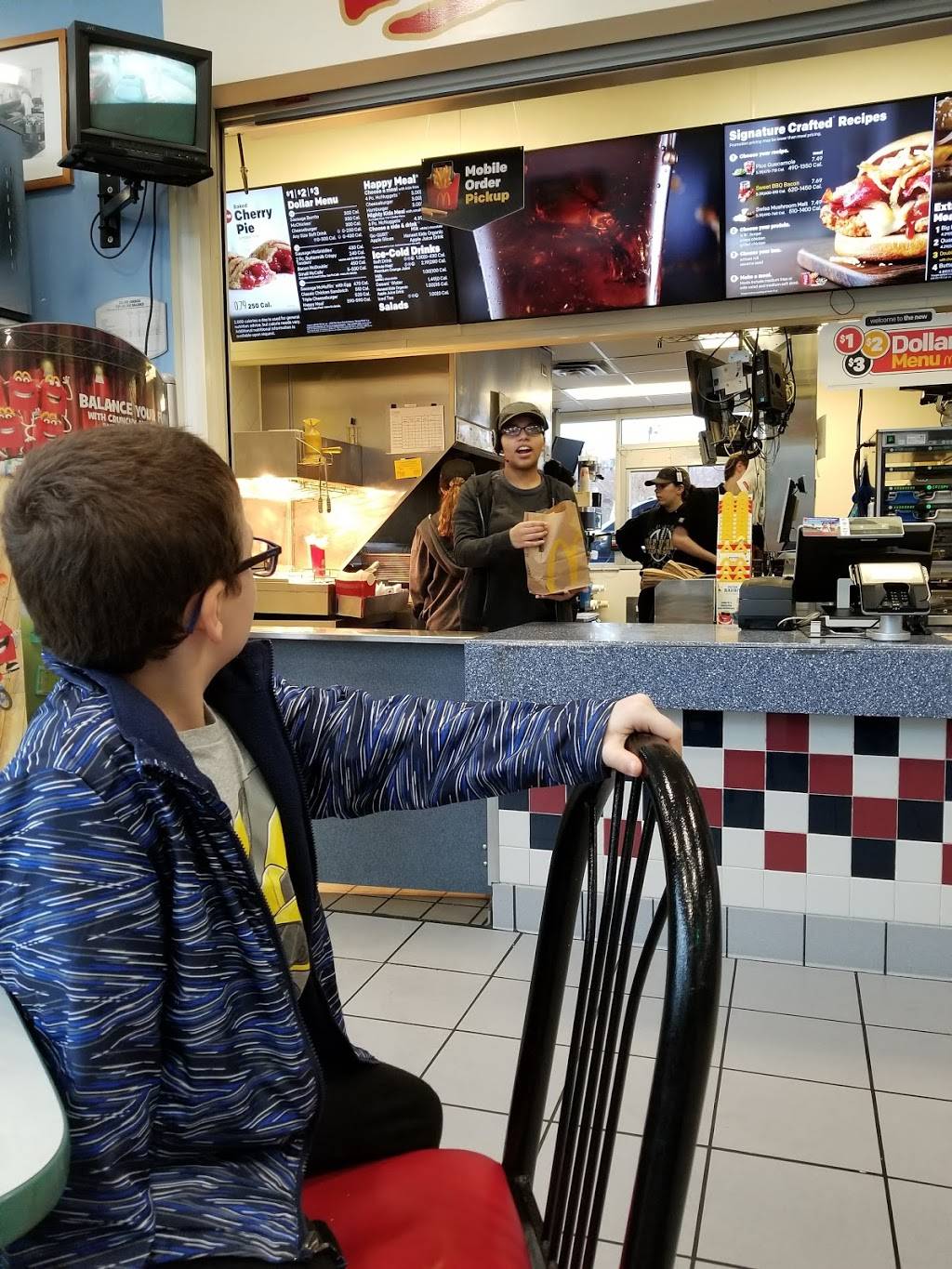 McDonalds | cafe | 3 Fayette St, Belle Vernon, PA 15012, USA | 7249290113 OR +1 724-929-0113