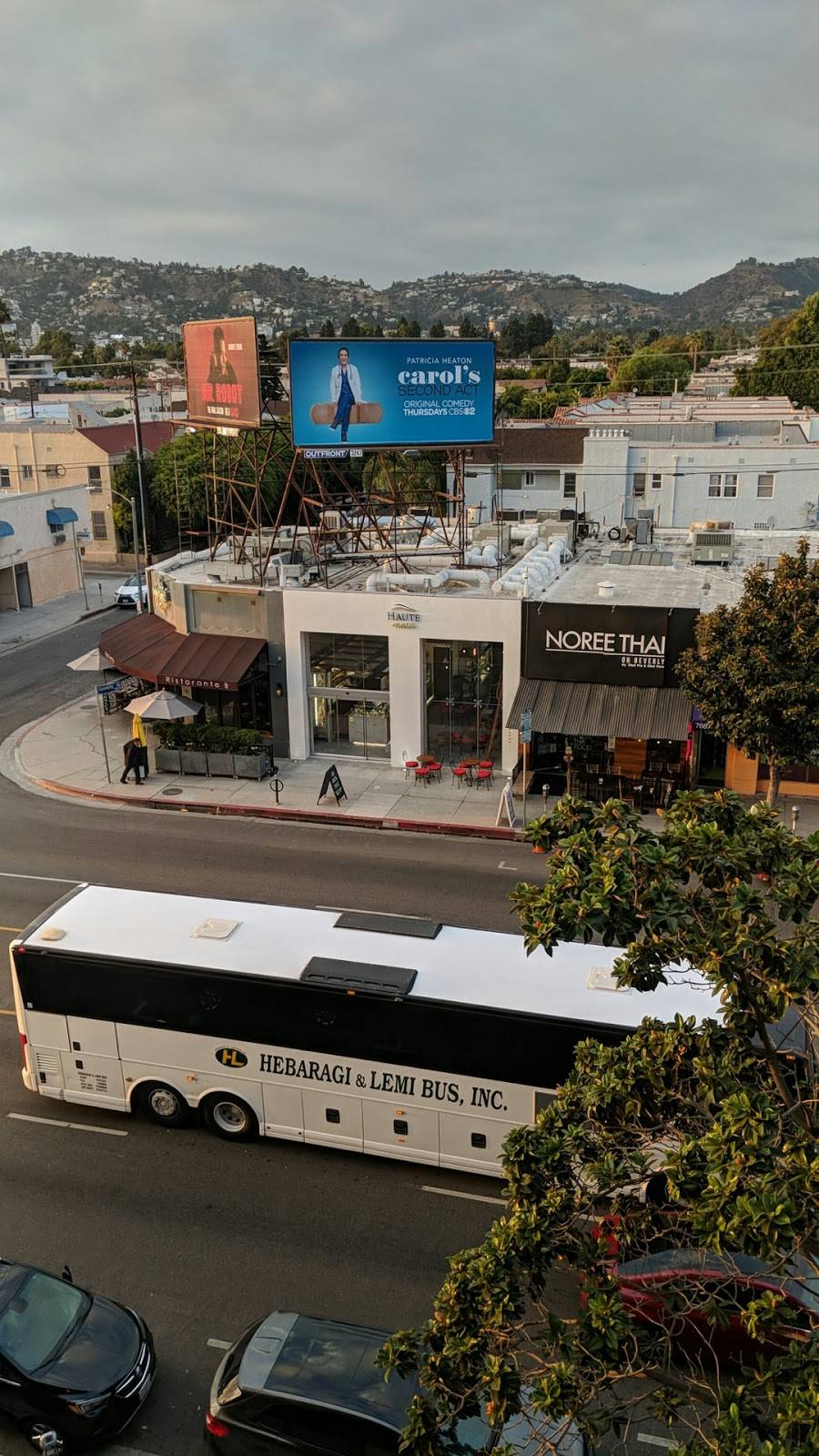 HauteMess Gourmet Market | bakery | 7673 Beverly Blvd, Los Angeles, CA 90036, USA | 3236214556 OR +1 323-621-4556