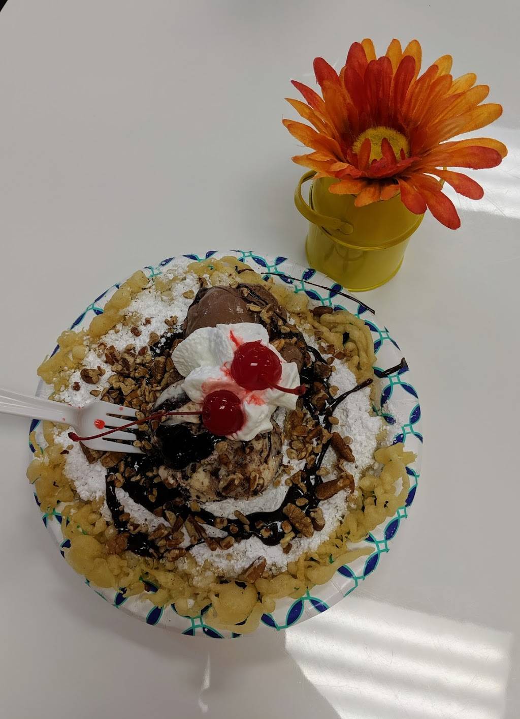 Sweet Cream ice cream | restaurant | 8898 Old Lee Hwy, Ooltewah, TN 37363, USA | 4234985838 OR +1 423-498-5838