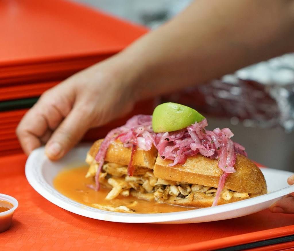 Tortas Ahogadas Las Originales | cafe | 8401 Van Nuys Blvd, Panorama City, CA 91402, USA | 8188300720 OR +1 818-830-0720