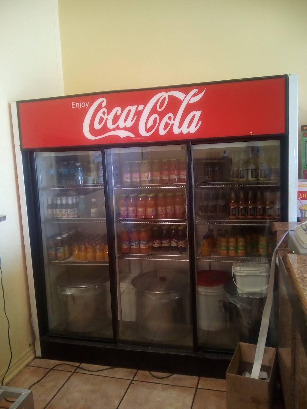 Jamaica House | restaurant | 2541 Finch Ave W, North York, ON M9M 2G1, Canada | 4167442913 OR +1 416-744-2913