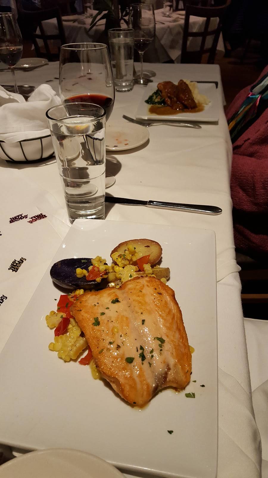 MezzaNotte Ristorante | restaurant | 2026 Western Ave, Albany, NY 12203, USA | 5186894433 OR +1 518-689-4433