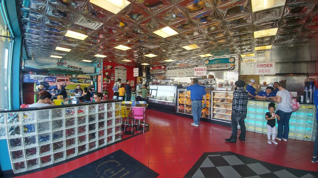 Cella Bagel | bakery | 1198 Middle Country Rd, Selden, NY 11784, USA | 6313201213 OR +1 631-320-1213