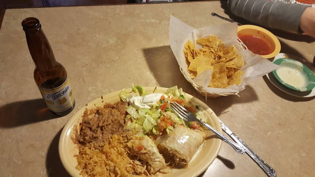 Carisilos | restaurant | 1978 Vandalia St, Collinsville, IL 62234, USA | 6183448495 OR +1 618-344-8495