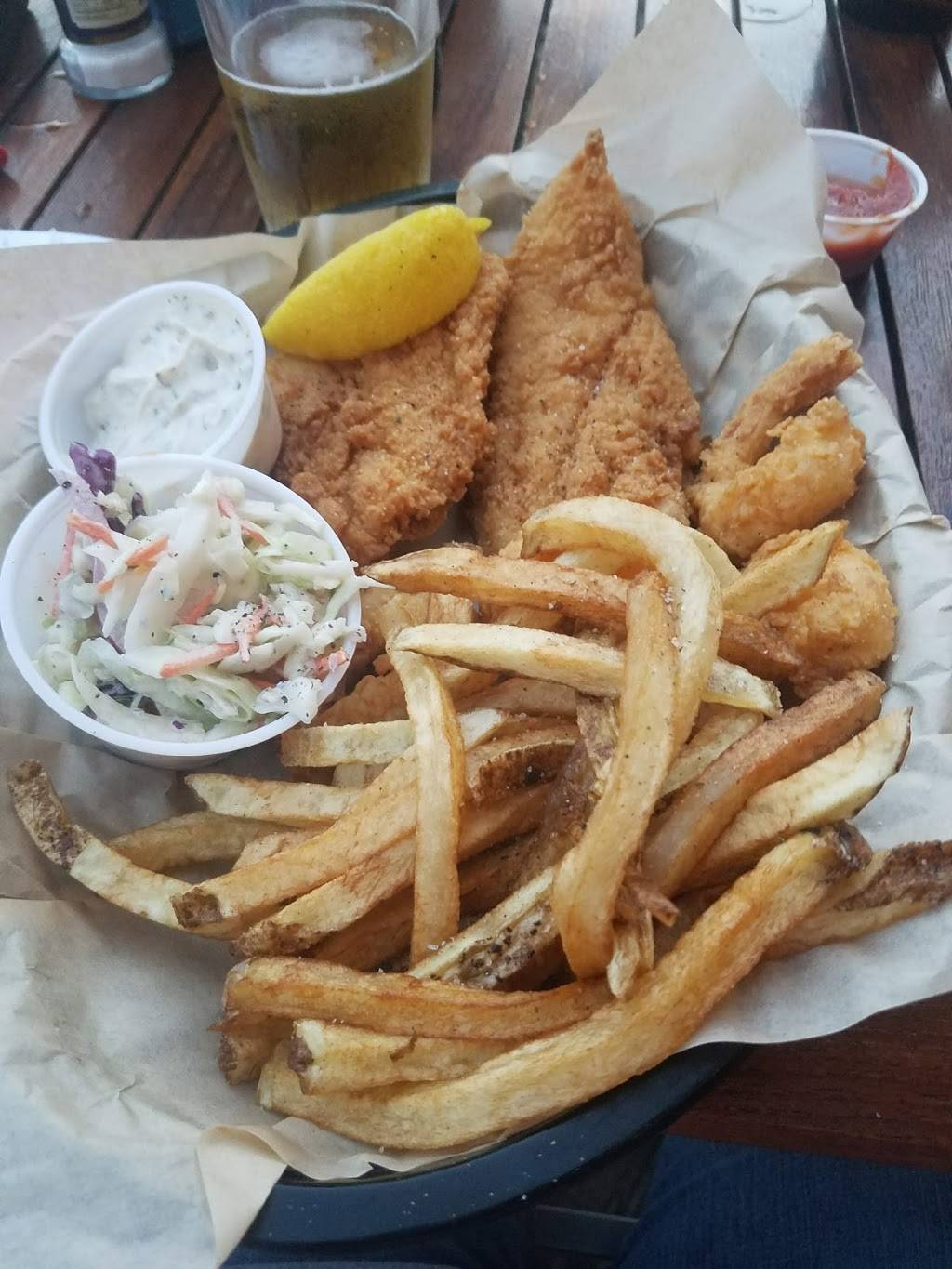 Mad Beach Fish House | restaurant | 13205 Gulf Blvd, Madeira Beach, FL 33708, USA | 7273984103 OR +1 727-398-4103