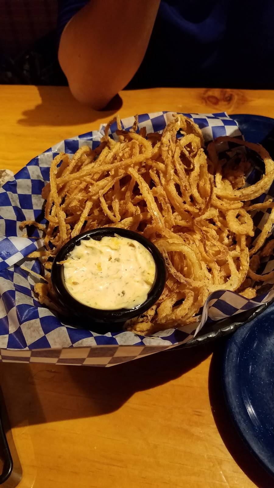 Famous Daves Bar-B-Que | restaurant | 2750 Pine Lake Rd, Lincoln, NE 68516, USA | 4024213434 OR +1 402-421-3434