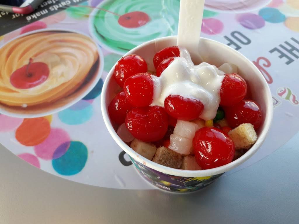 Menchies Frozen Yogurt | bakery | 29619 Plymouth Rd, Livonia, MI 48150, USA | 7344212330 OR +1 734-421-2330