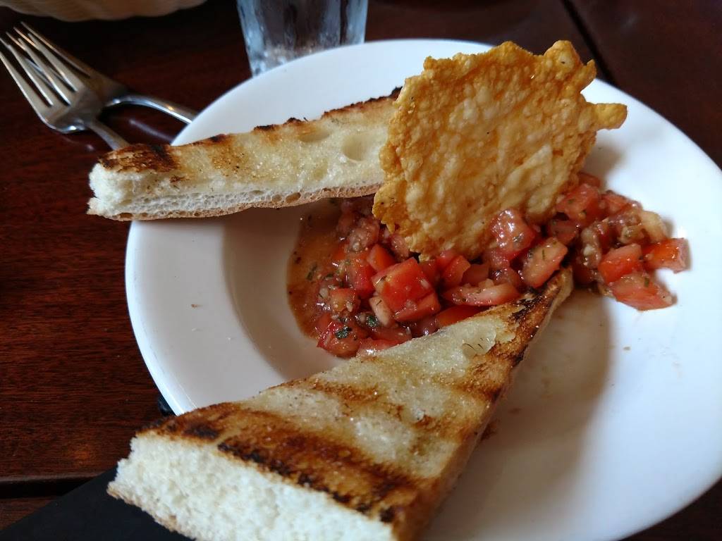 Tuckers | restaurant | 625 College Hwy, Southwick, MA 01077, USA | 4135690120 OR +1 413-569-0120