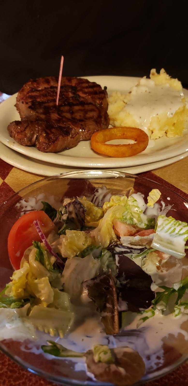 Kitchens Hardware & Deli | restaurant | 119 E Broad St, Mineola, TX 75773, USA | 9035692664 OR +1 903-569-2664