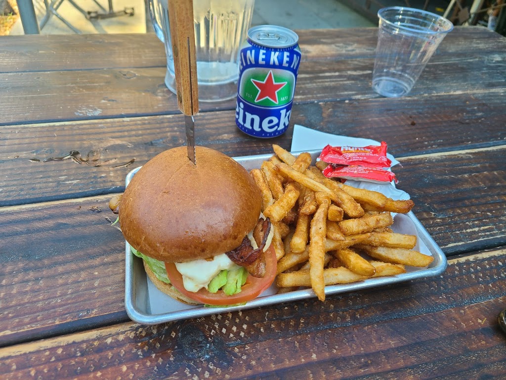 Barwest | restaurant | 2724 J St, Sacramento, CA 95816, USA | 9164764550 OR +1 916-476-4550