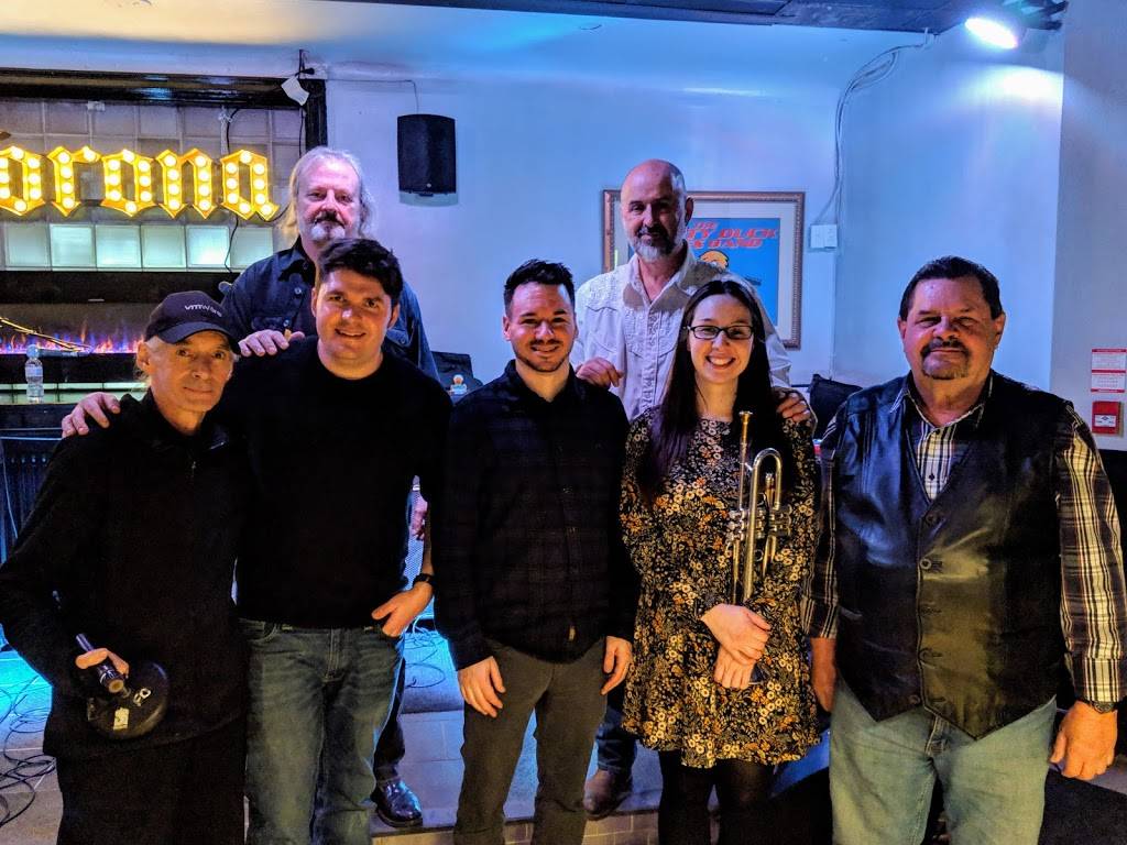 Jo Blo’s Rock & Wok | restaurant | 155 St Paul Crescent, St. Catharines, ON L2S 1N4, Canada | 9056858280 OR +1 905-685-8280