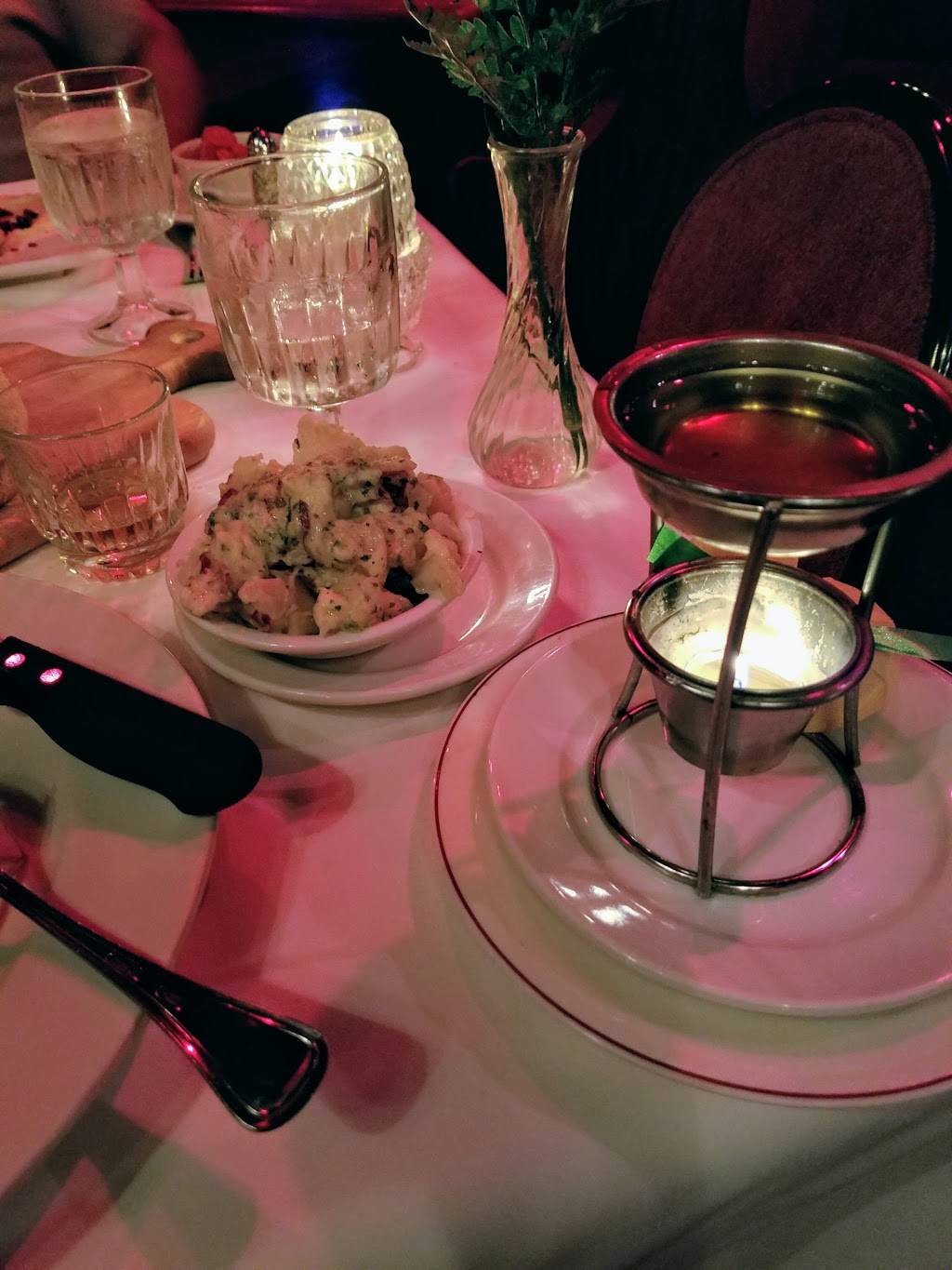 Winifreds | restaurant | 3847 1st Ave SE, Cedar Rapids, IA 52402, USA | 3193646125 OR +1 319-364-6125