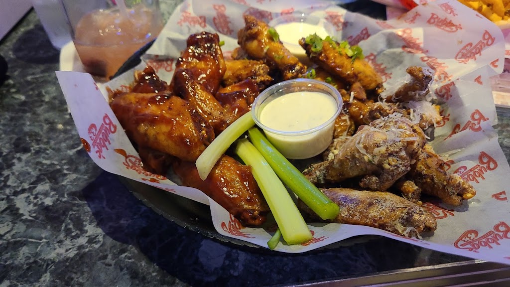 Bubbas 33 | restaurant | 2813 W Interstate 40 Frontage Rd, Amarillo, TX 79109, USA | 8063530033 OR +1 806-353-0033