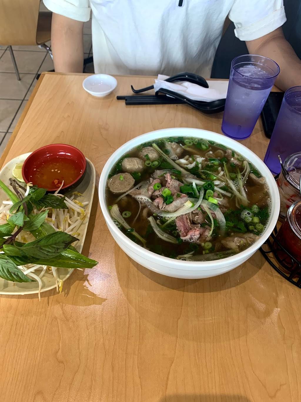 PHO YEN | restaurant | 2422 St Clair Ave W, Toronto, ON M6N 1L2, Canada | 4169016896 OR +1 416-901-6896