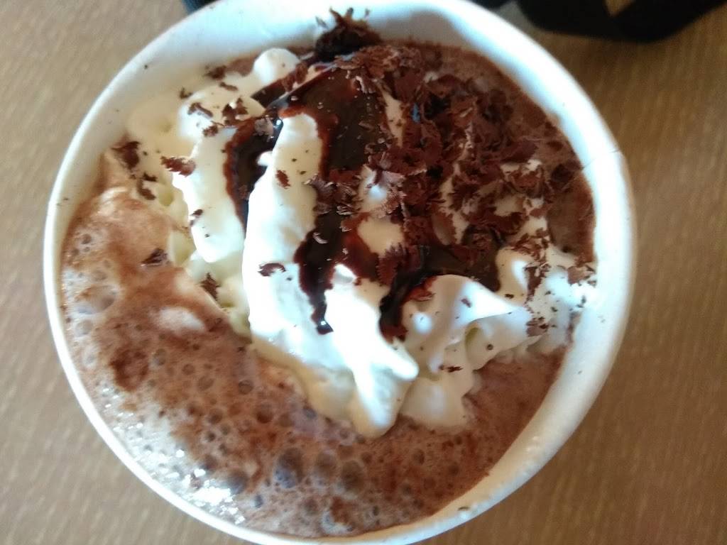 Lanis Cheesecakes & Coffee House | restaurant | 510 TX-27, Comfort, TX 78013, USA | 8309955264 OR +1 830-995-5264