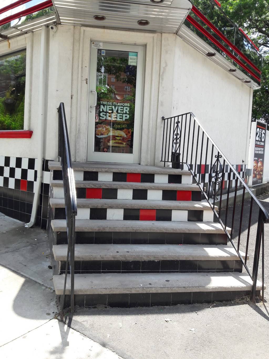 Checkers | restaurant | 133-18 Guy R Brewer Blvd, Jamaica, NY 11433, USA | 7184135599 OR +1 718-413-5599