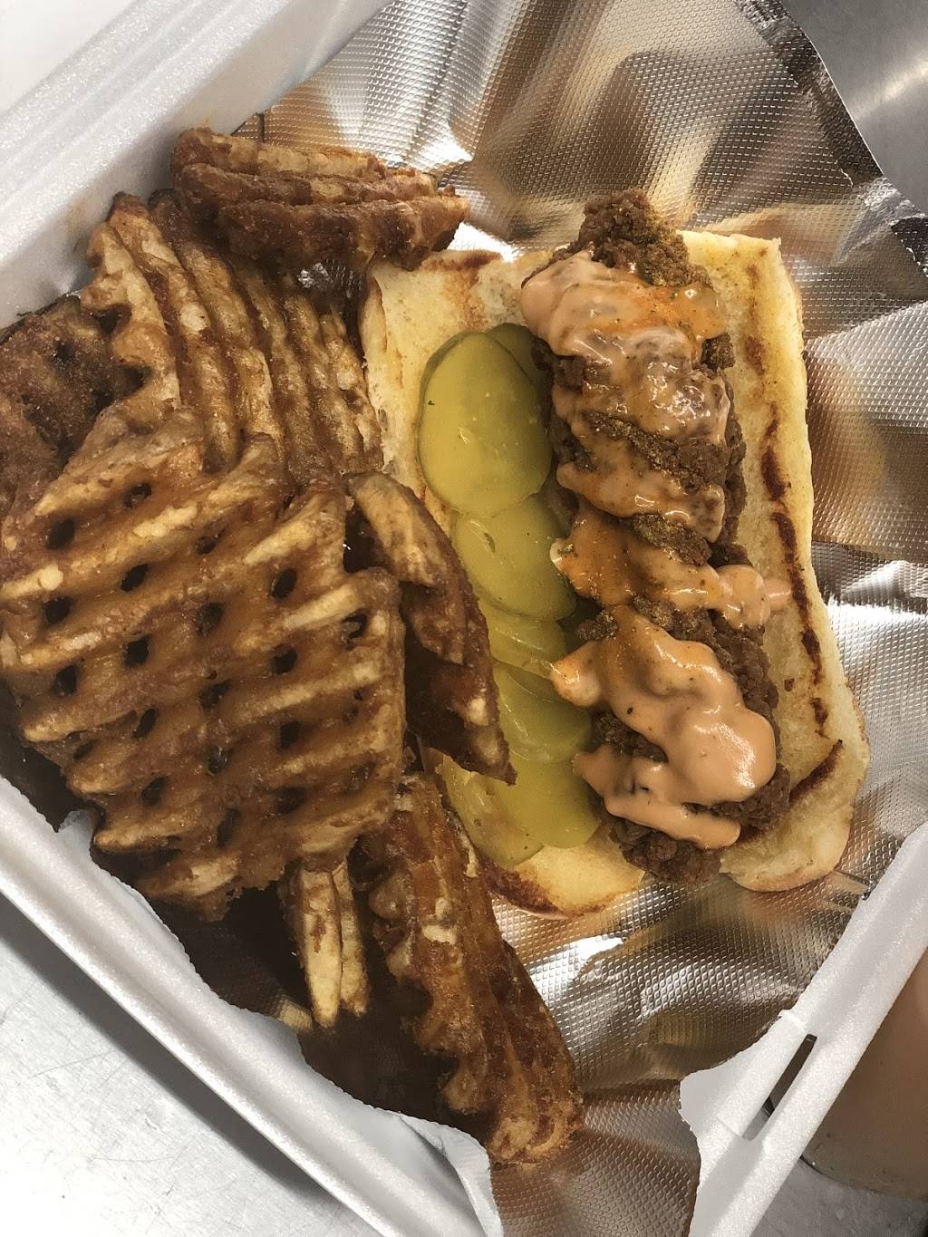 18 Wayz Wingz & Thingz | restaurant | 1621 Getwell Rd, Memphis, TN 38111, USA | 9012367700 OR +1 901-236-7700