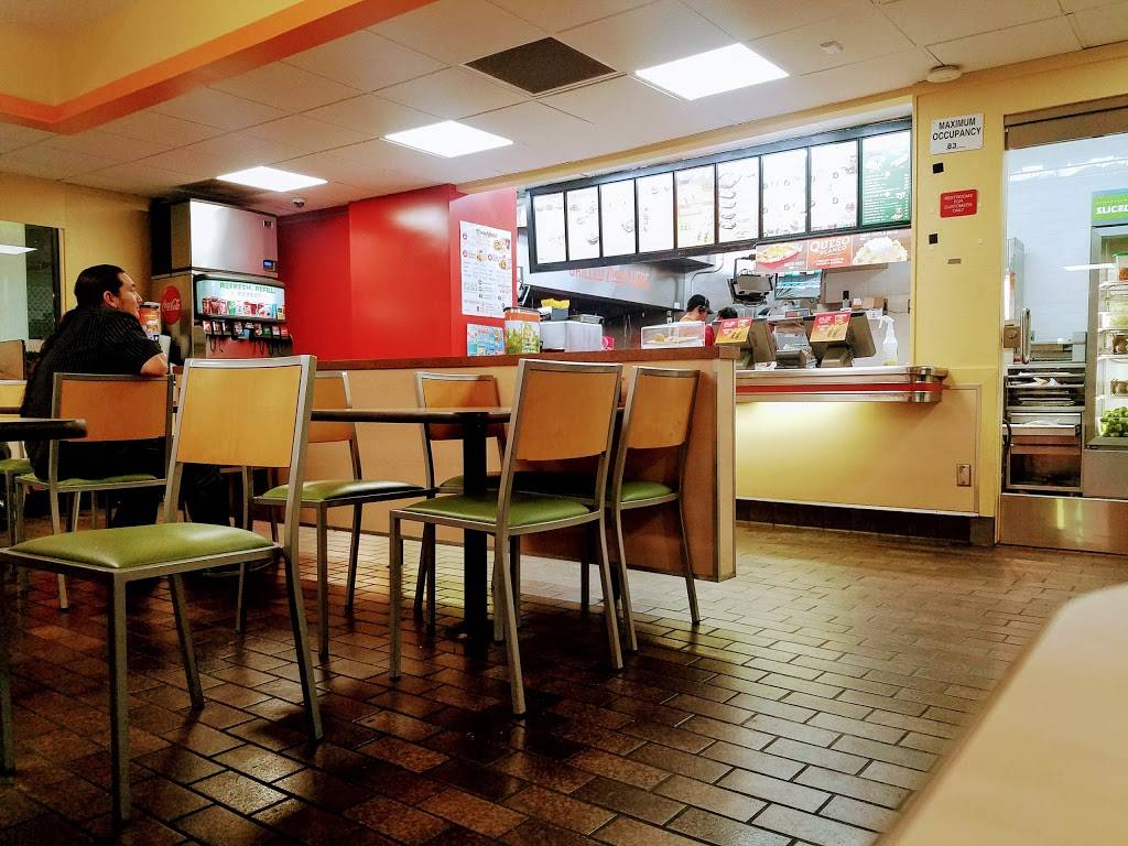 Del Taco | meal takeaway | 3566 E Foothill Blvd, Pasadena, CA 91107, USA | 6267929619 OR +1 626-792-9619