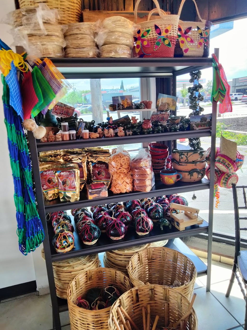 Café Guanaco la Oaxaqueña | restaurant | 3970 W 5400 S, Salt Lake City, UT 84129, USA | 8014846584 OR +1 801-484-6584