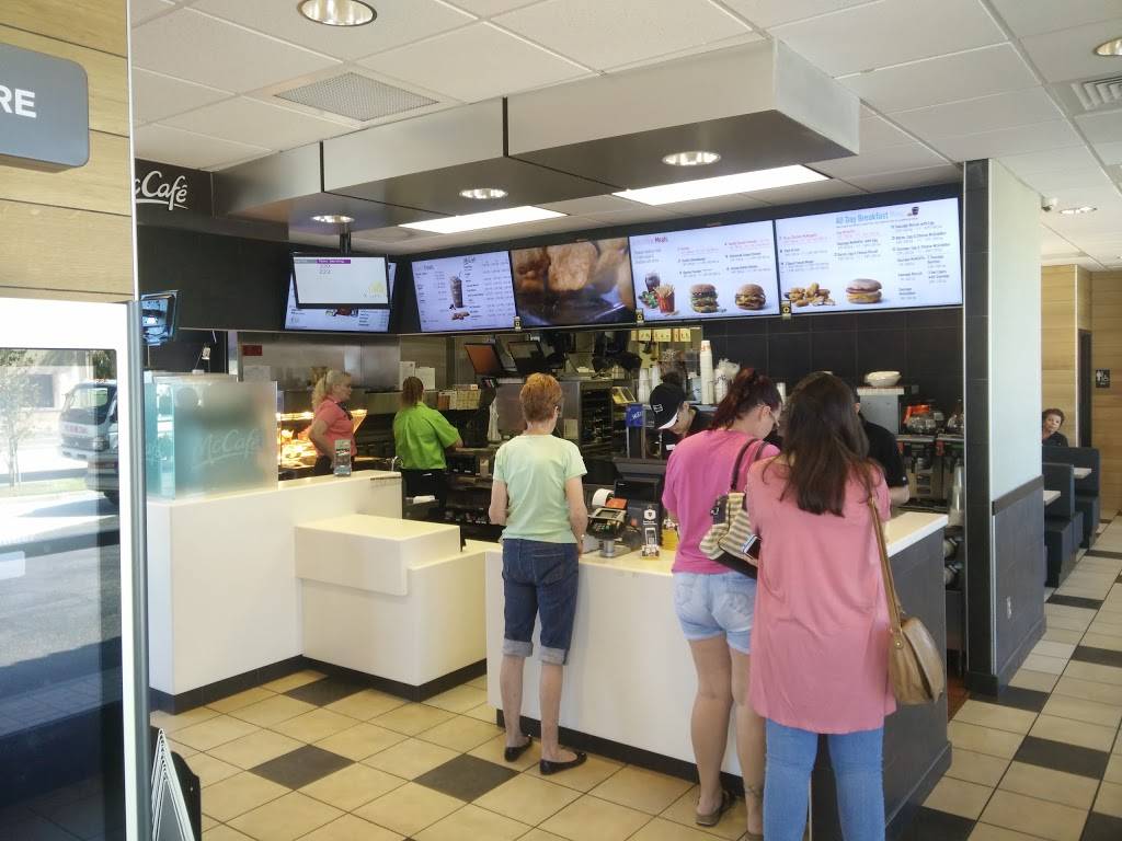 McDonalds | cafe | 1604 W Cape Coral Pkwy W, Cape Coral, FL 33914, USA | 2399457377 OR +1 239-945-7377