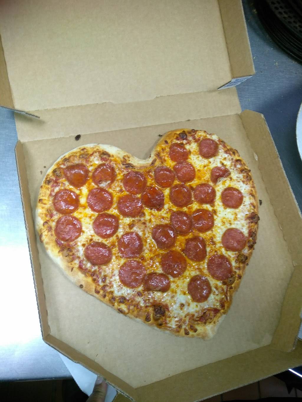 Dominos Pizza | meal delivery | 402 E Wheatland Rd # 404, Duncanville, TX 75116, USA | 9727800900 OR +1 972-780-0900