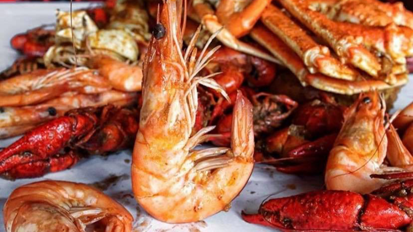 La Crawfish | restaurant | 2895 Thousand Oaks Dr, San Antonio, TX 78232, USA | 2103967617 OR +1 210-396-7617