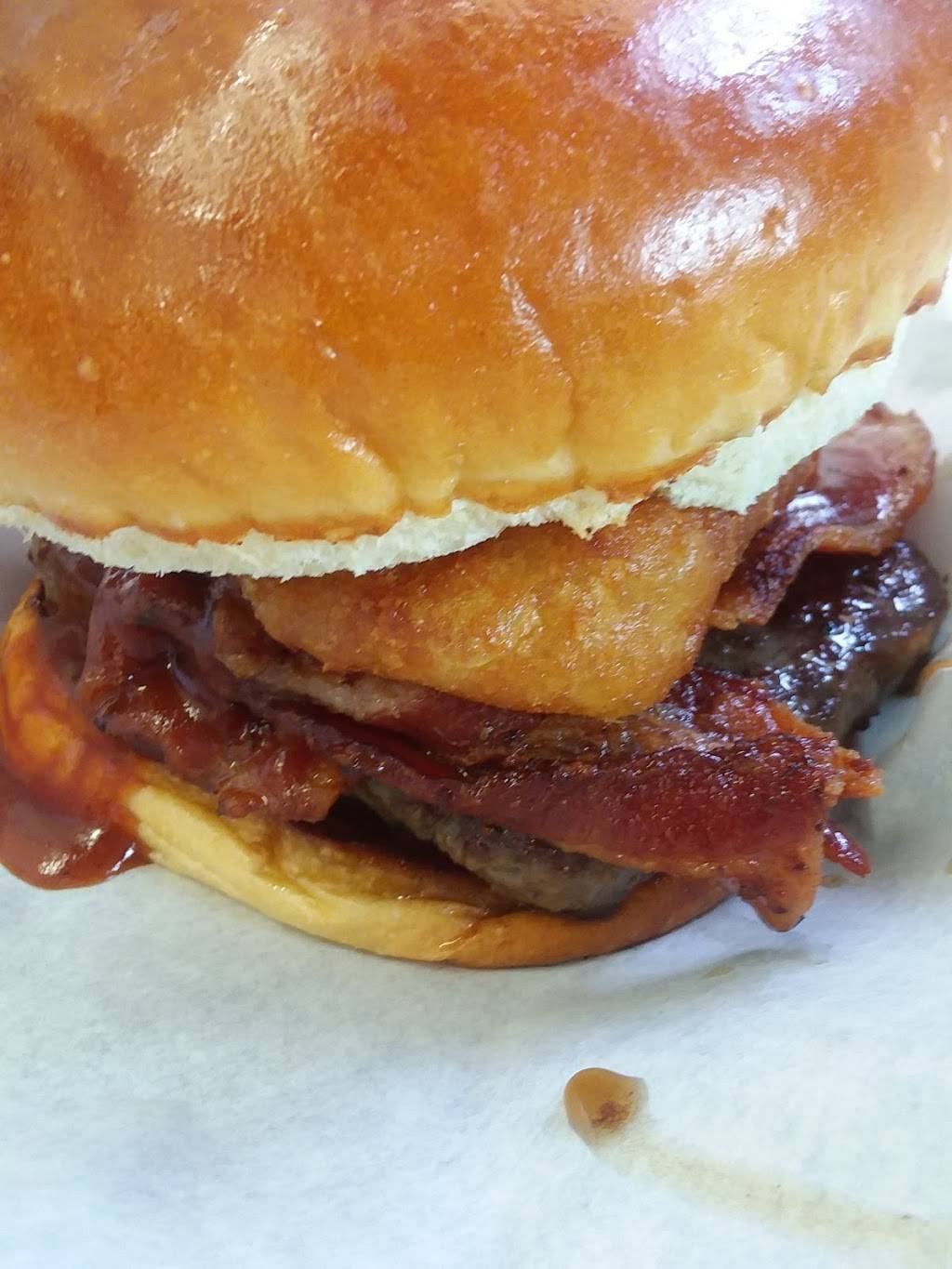 Johnsens Blue Top Drive In | restaurant | 8801 Indianapolis Blvd, Highland, IN 46322, USA | 2198381233 OR +1 219-838-1233