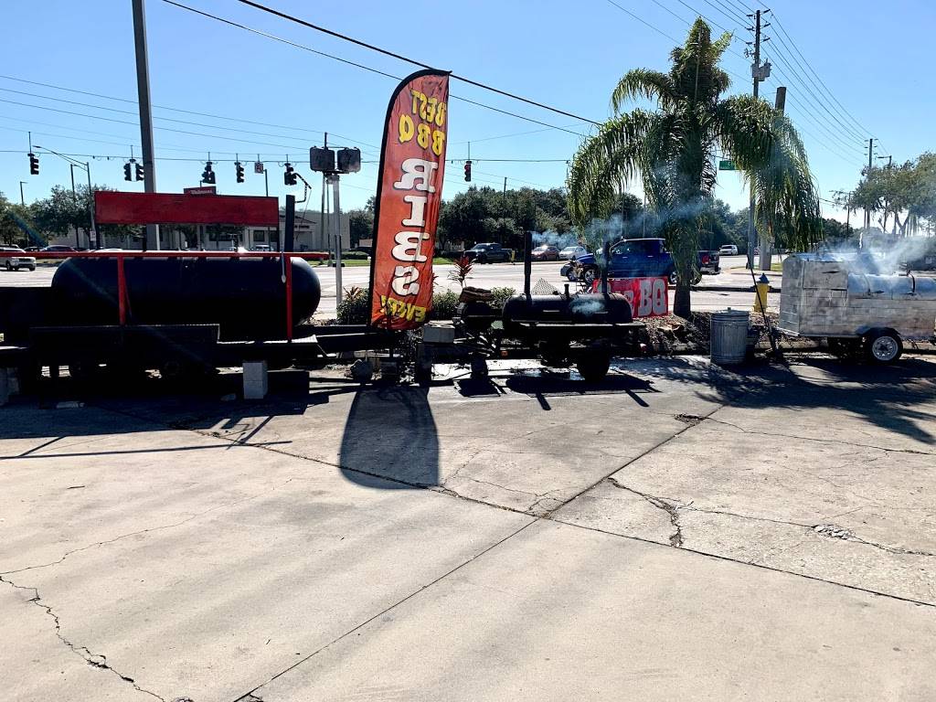 Aunt Millie’s BBQ | restaurant | 9247 Little Rd, New Port Richey, FL 34654, USA | 7275345328 OR +1 727-534-5328