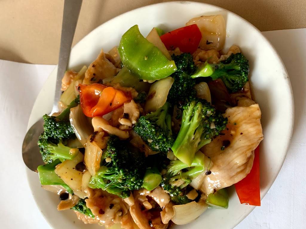 Royal Treasure Restaurant | restaurant | 774 Somerset St W, Ottawa, ON K1R 6R1, Canada | 6132378827 OR +1 613-237-8827