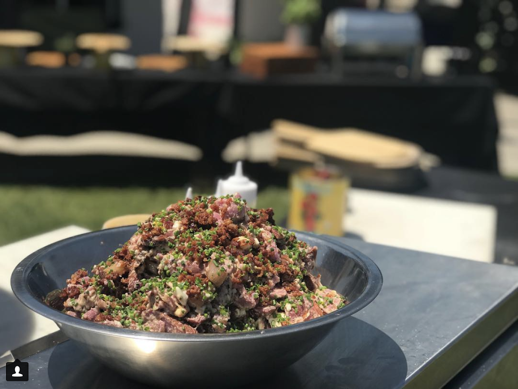 Two Doughs Pizza Co. | restaurant | 28860 Roadside Dr, Agoura Hills, CA 91301, USA | 8188511052 OR +1 818-851-1052