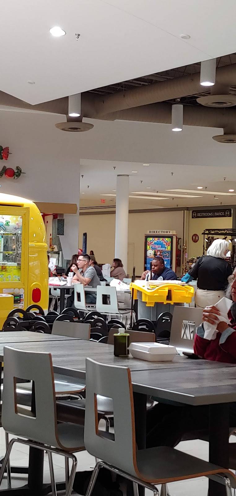 Pretzelmaker | restaurant | 2310 SW Military Dr #110, San Antonio, TX 78224, USA | 2109247258 OR +1 210-924-7258