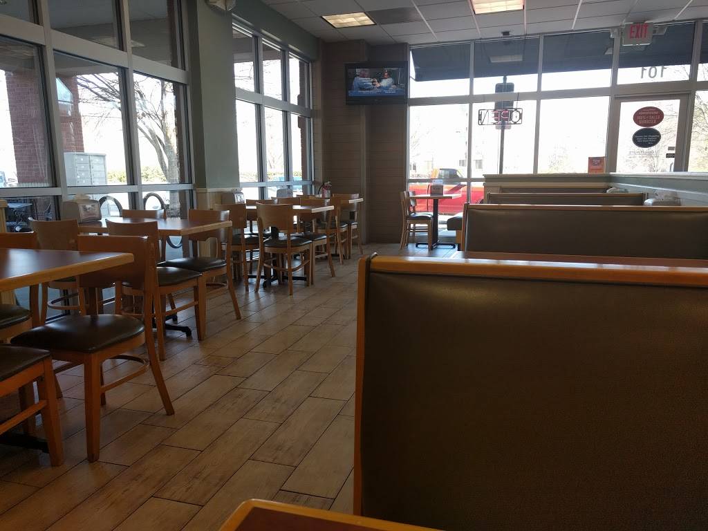 Jersey Mikes Subs | meal takeaway | 2908 Oak Lake Blvd #101, Charlotte, NC 28208, USA | 7043576453 OR +1 704-357-6453