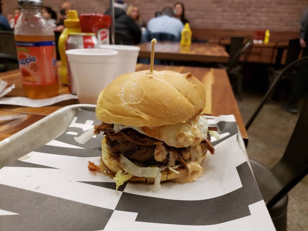 Benny & Fils | restaurant | 4944 Chemin Queen Mary, Montréal, QC H3W 1X2, Canada | 5147355858 OR +1 514-735-5858