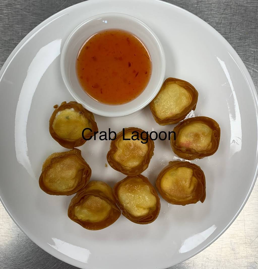 Thanaree Thai Kitchen | restaurant | 1902 Newbridge Rd, North Bellmore, NY 11710, USA | 5169001228 OR +1 516-900-1228