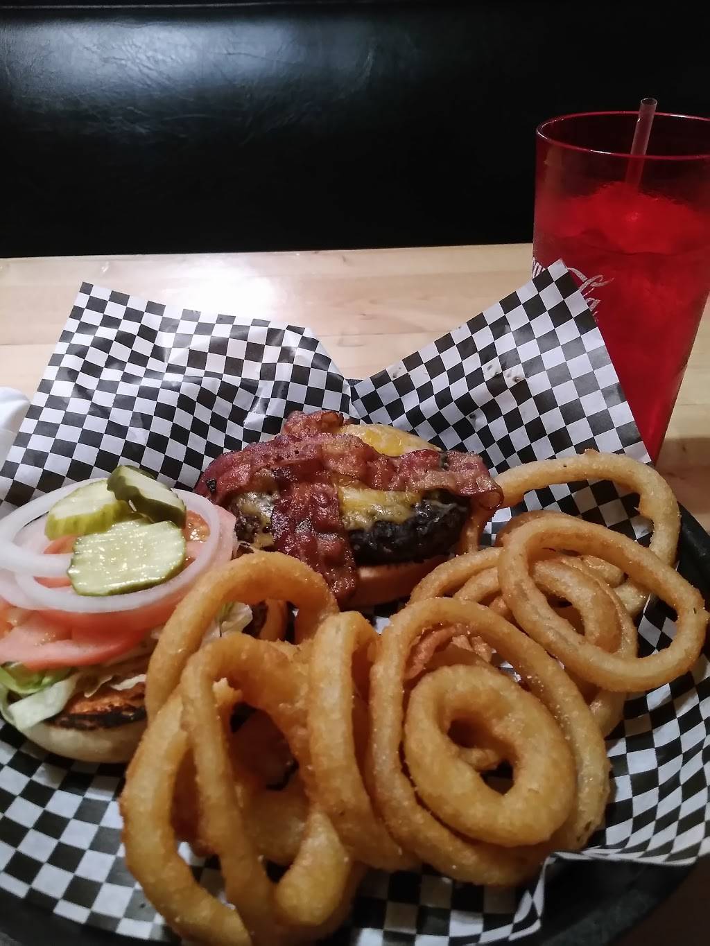 Andys Restaurant | restaurant | 2235, 571 W Broadway St, Newport, TN 37821, USA | 4232488009 OR +1 423-248-8009