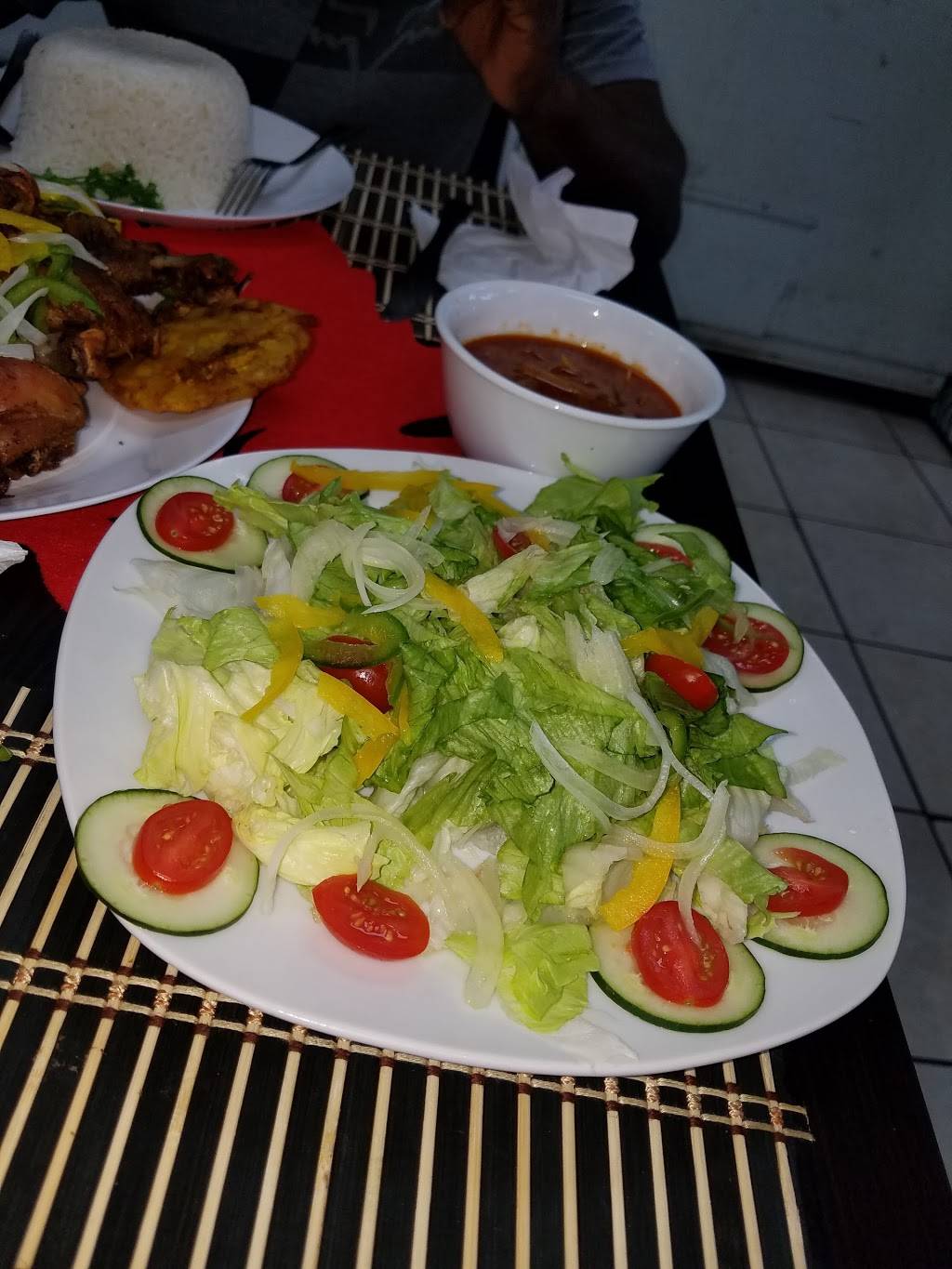 Absolut Resto & Mini Store | restaurant | 1515 E Fletcher Ave Ste E, Tampa, FL 33612, USA | 8135156214 OR +1 813-515-6214