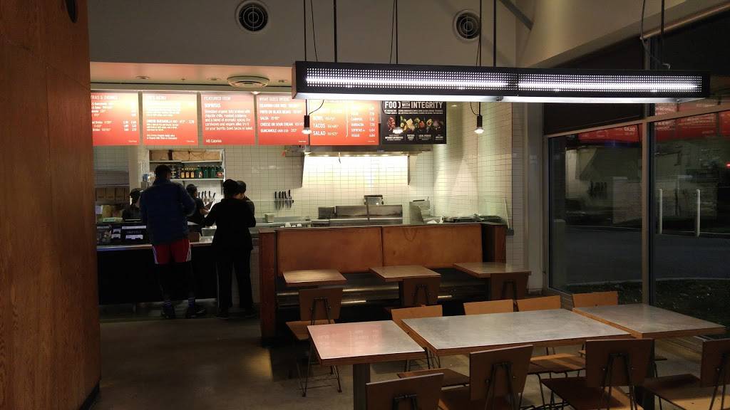 Chipotle Mexican Grill | restaurant | 9141 Alaking Ct Ste 111, Capitol Heights, MD 20743, USA | 2407656553 OR +1 240-765-6553